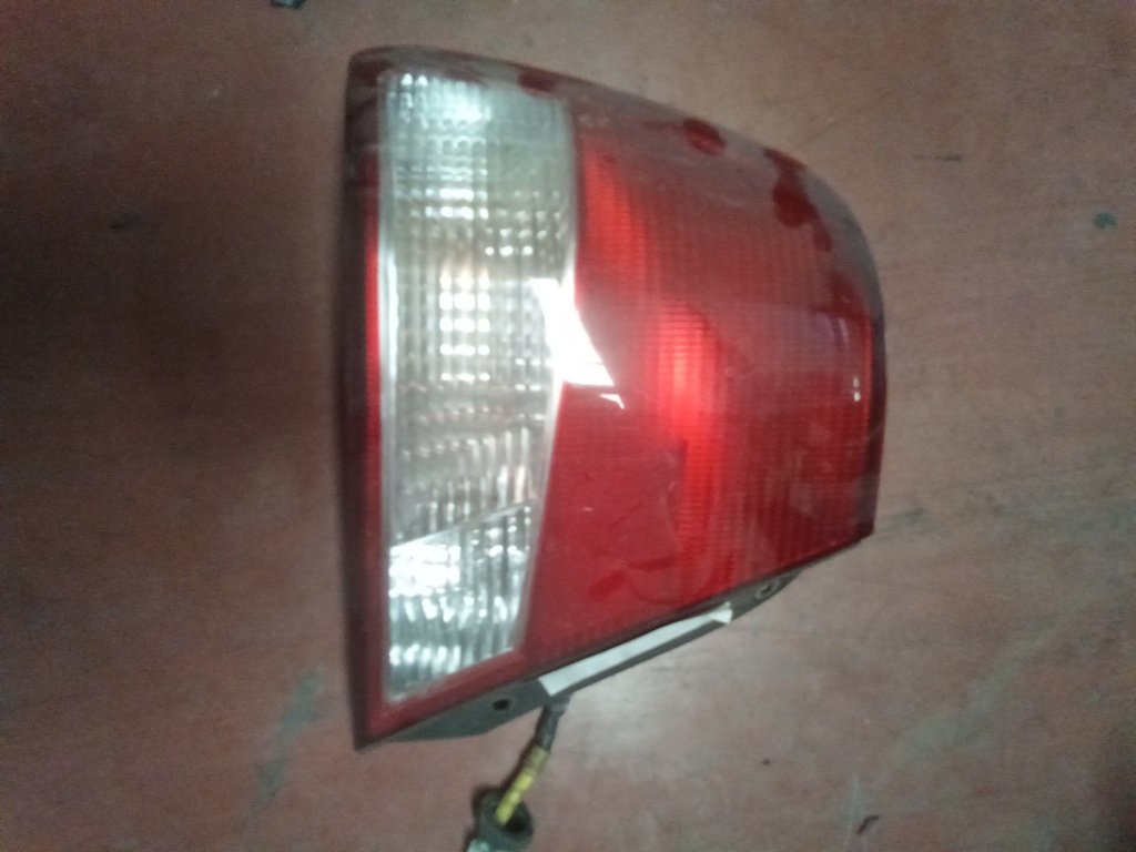 Piloto izquierdo Hyundai accent '01