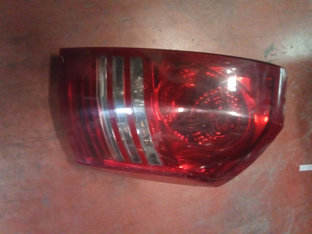 Piloto derecho Chrysler 300 '06