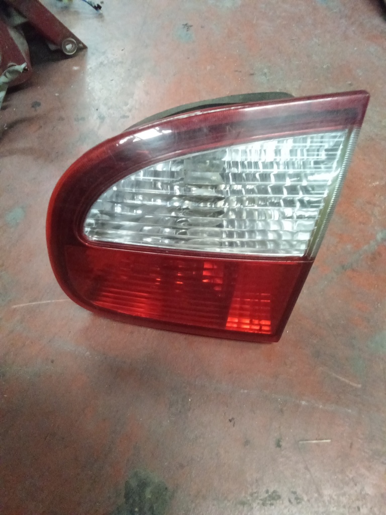 Piloto derecho interior Daewoo lanos '97