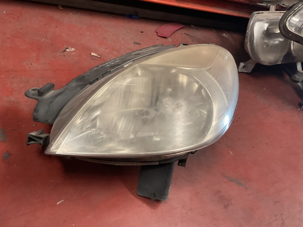Faro izquierdo citroen xsara picasso ‘04