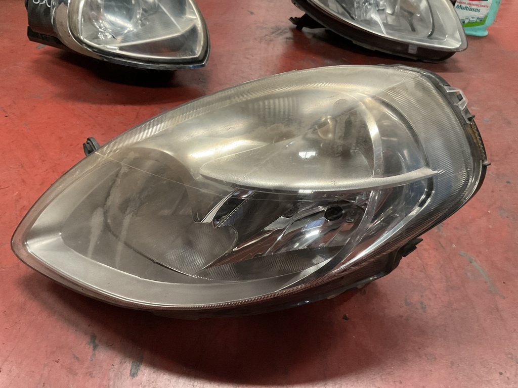 Faro izquierdo lancia ypsilon ‘07