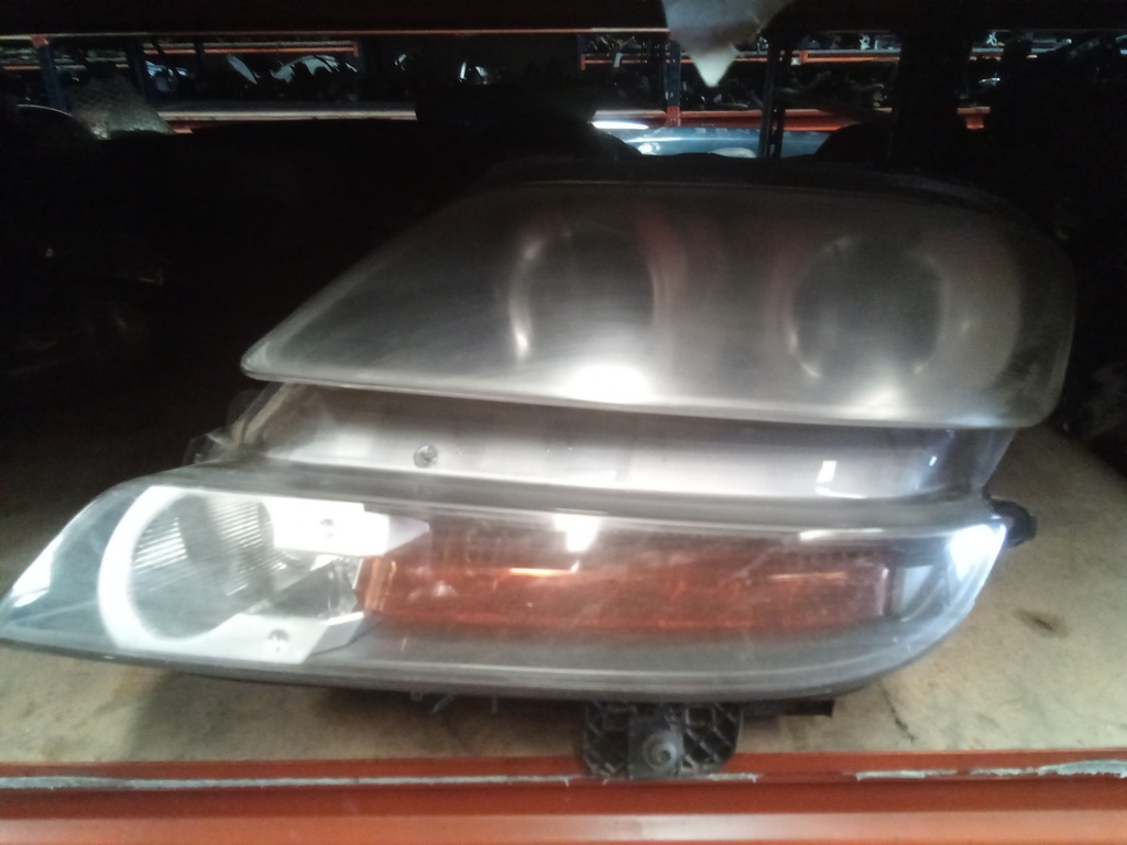 Faro izquierdo xenon Fiat ulysee '04