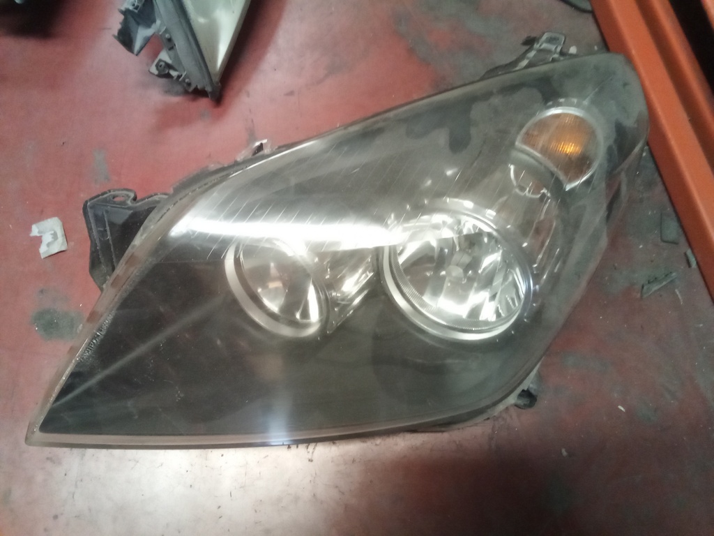 Faro izquierdo Opel Astra h