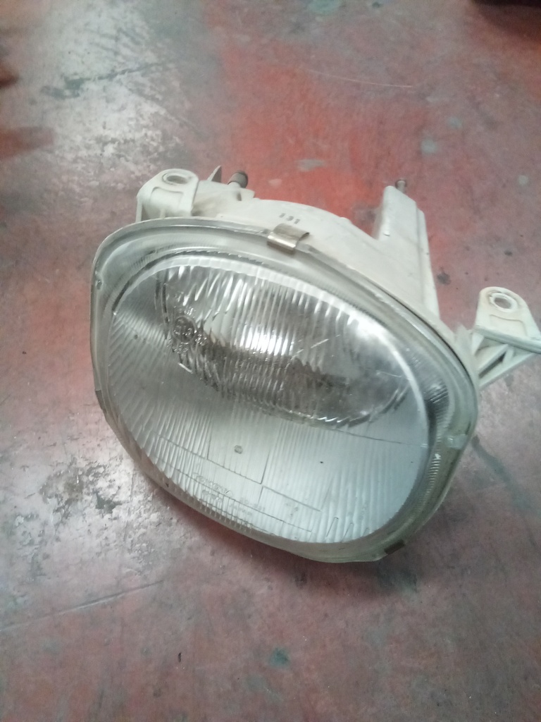 Faro derecho Toyota celica '96