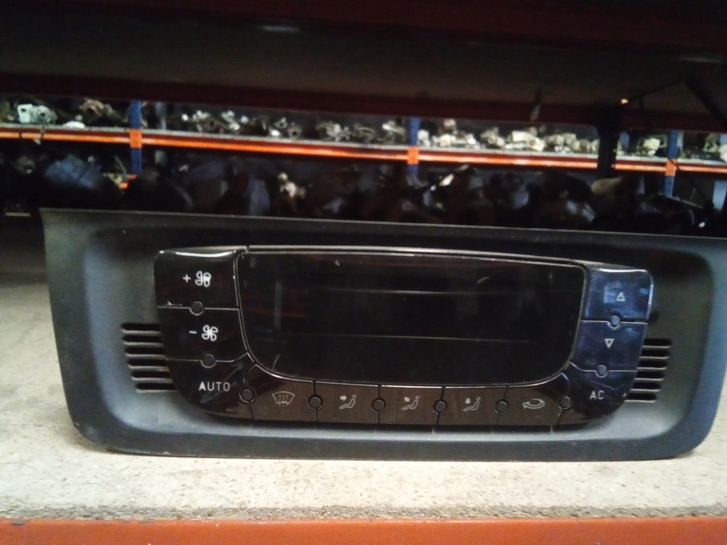 Mando climatizador seat Ibiza '10