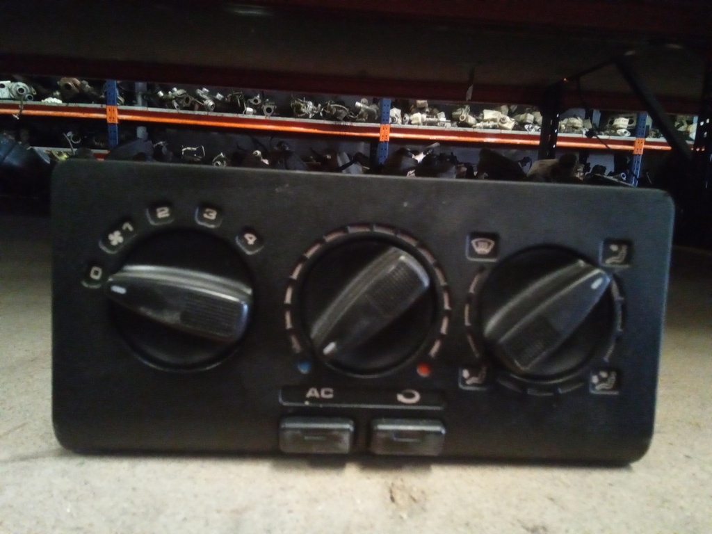 Mando aire acondicionado seat Cordoba '95