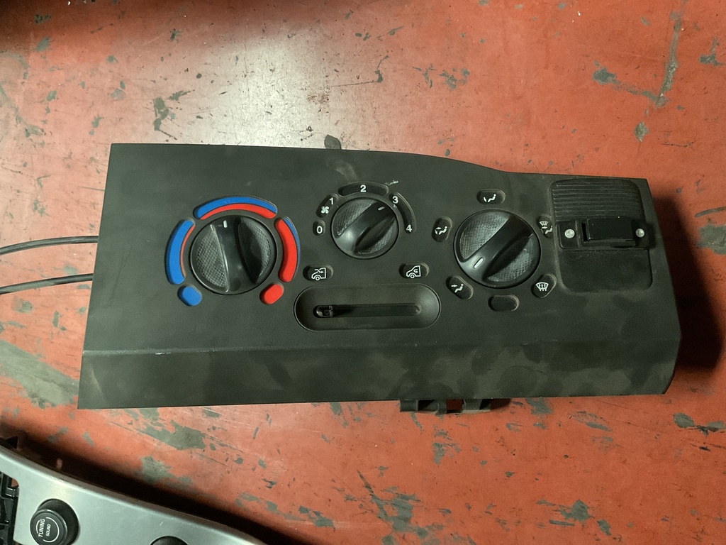Mando aire acondicionado iveco daily ‘02
