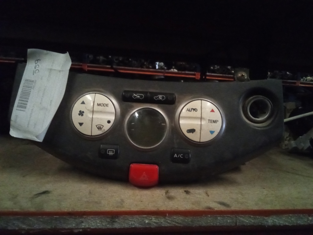 Mando climatizador Nissan micra '03