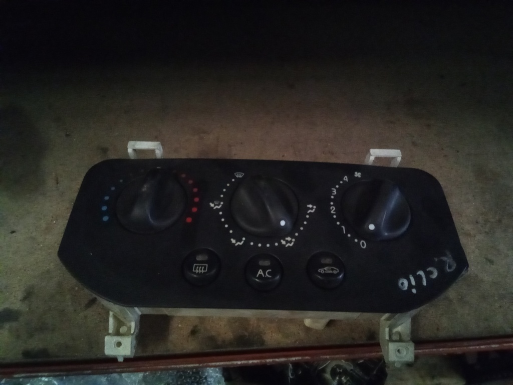 Mando aire acondicionado Renault Clio '98