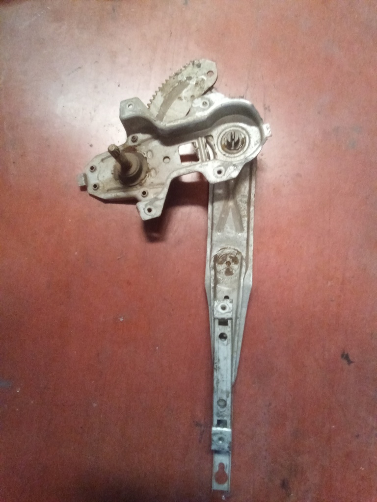 Elevalunas trasero derecho manual honda Civic '99