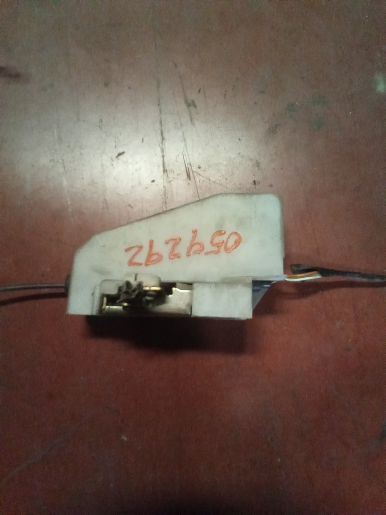 Cerradura delantera derecha Ford ka '03