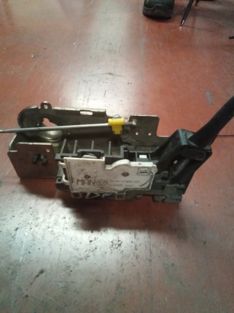 Cerradura delantera derecha Ford transit '05