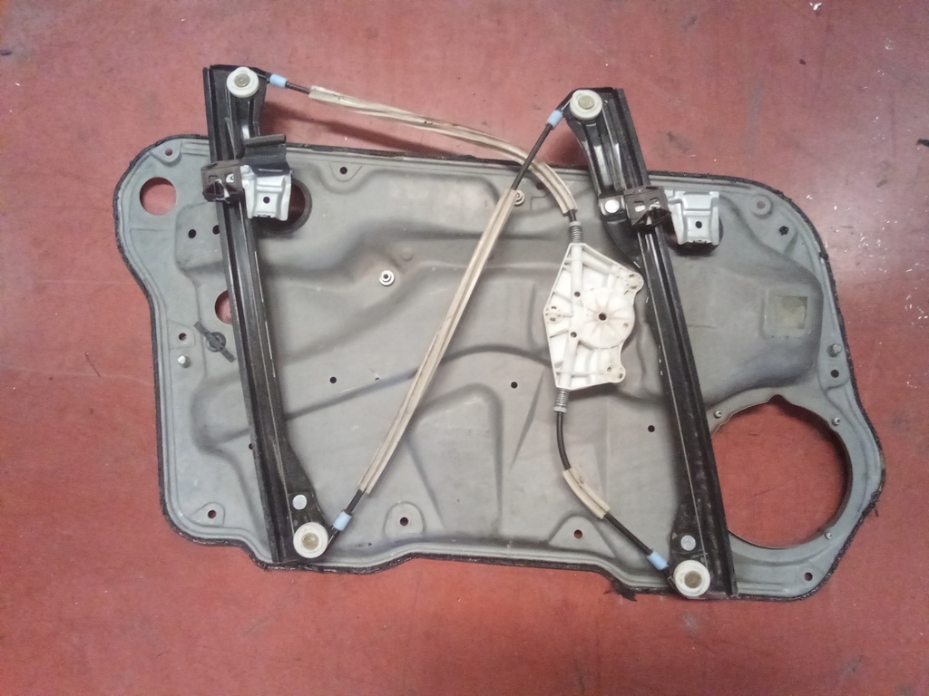 Elevalunas delantero derecho Volkswagen Bora '01