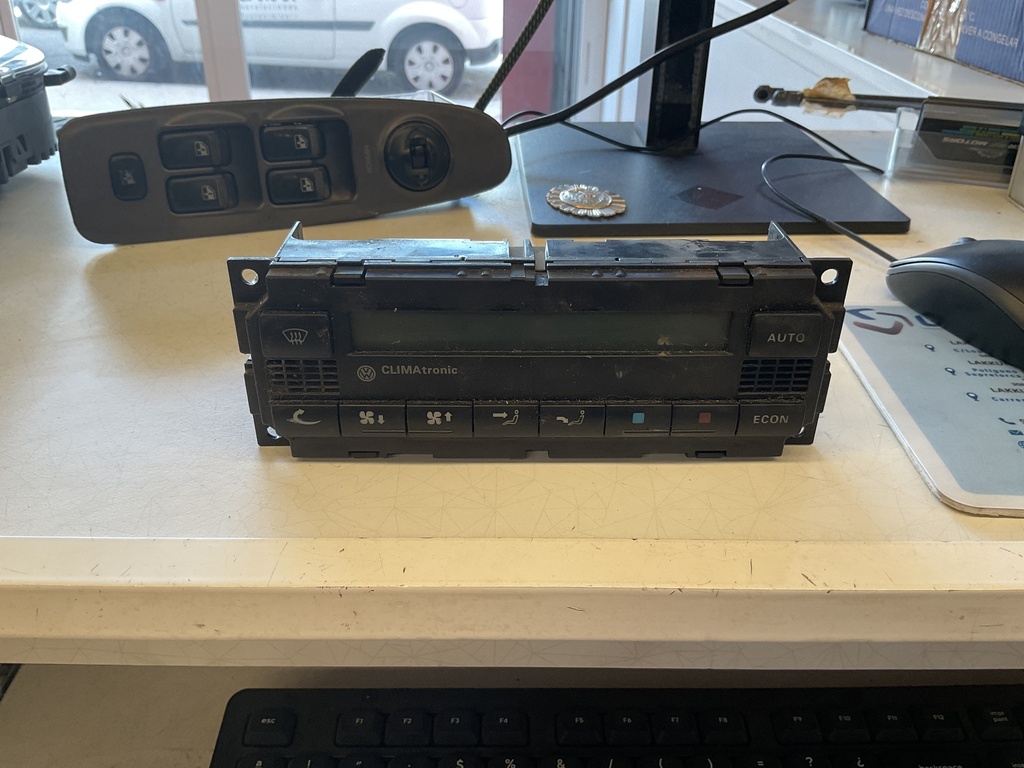Mando climatizador volkswagen golf IV ‘02