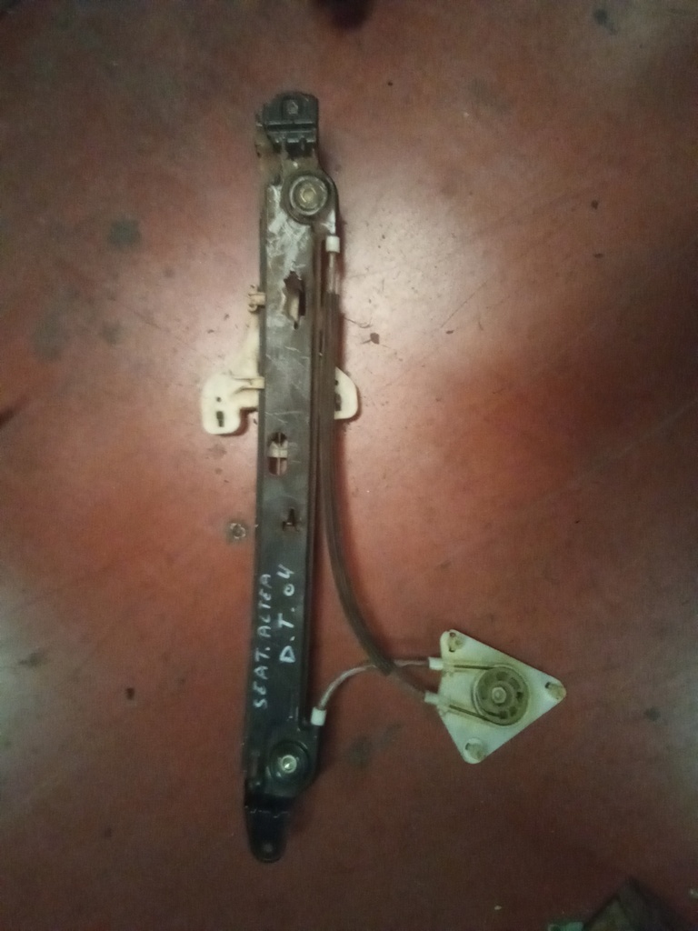 Elevalunas trasero derecho seat altea '08