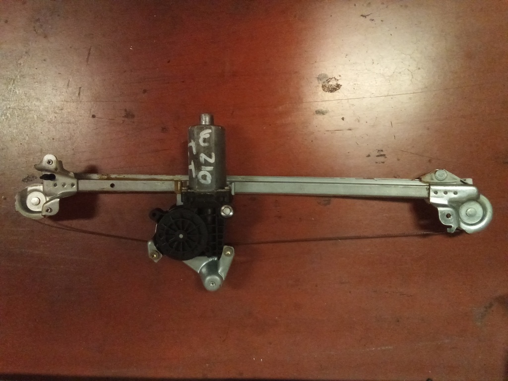 Elevalunas trasero izquierdo Mercedes clase e w210 '98