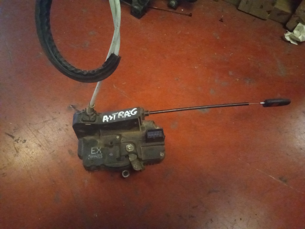 Cerradura delantera izquierda Opel Astra g '98