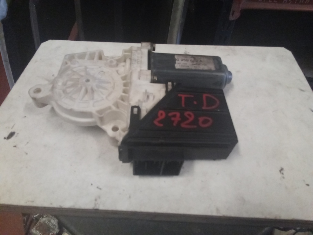 Motor elevalunas trasero derecho seat Ibiza '03