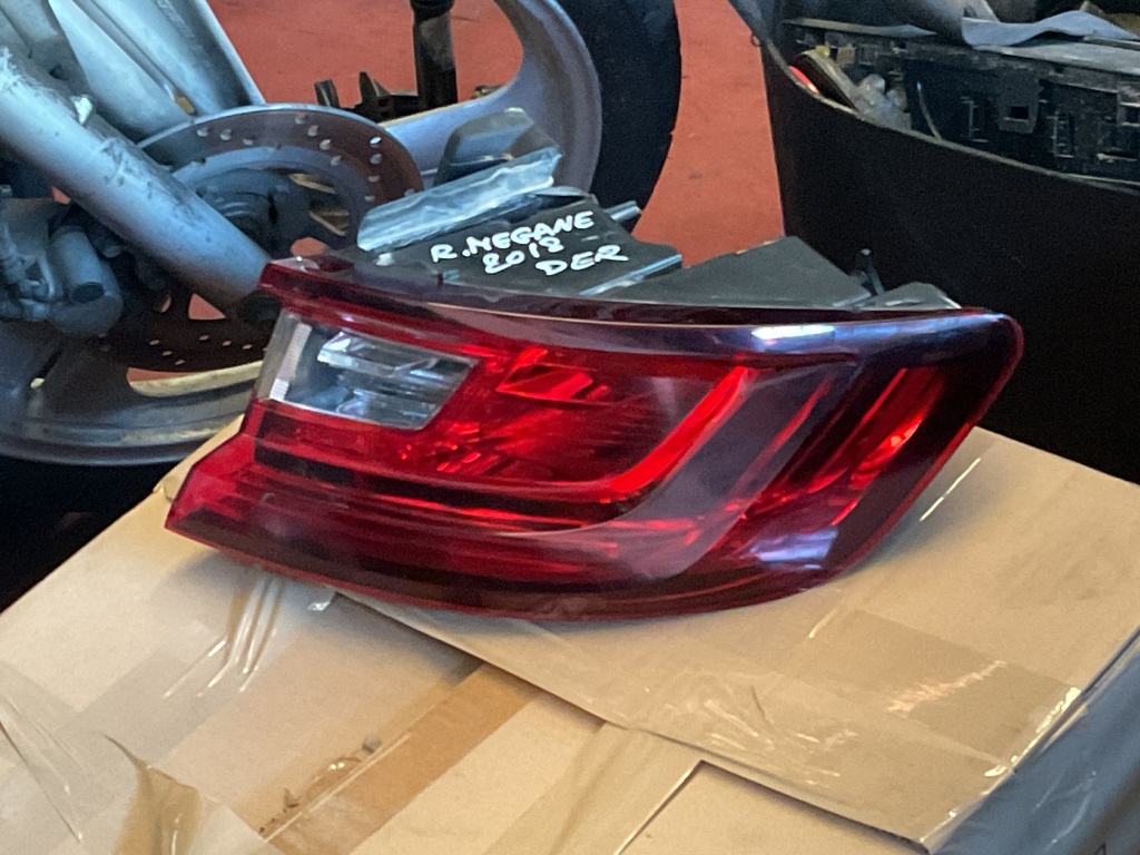 Piloto exterior derecho renault megane IV