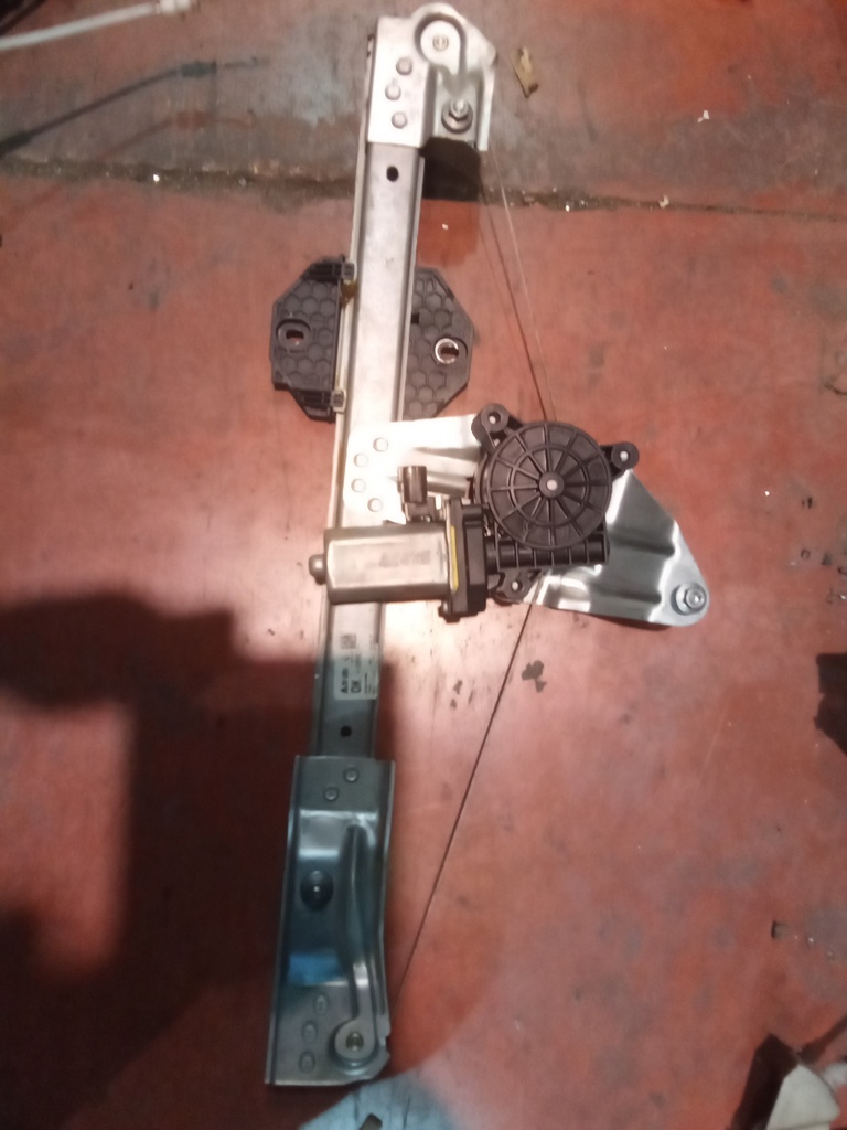 Elevalunas delantero izquierdo dacia logan '12