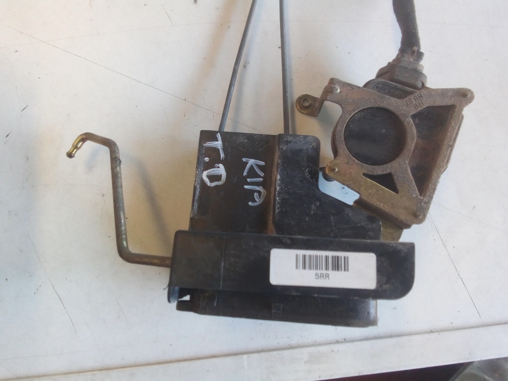 Cerradura trasera derecha Kia rio '06