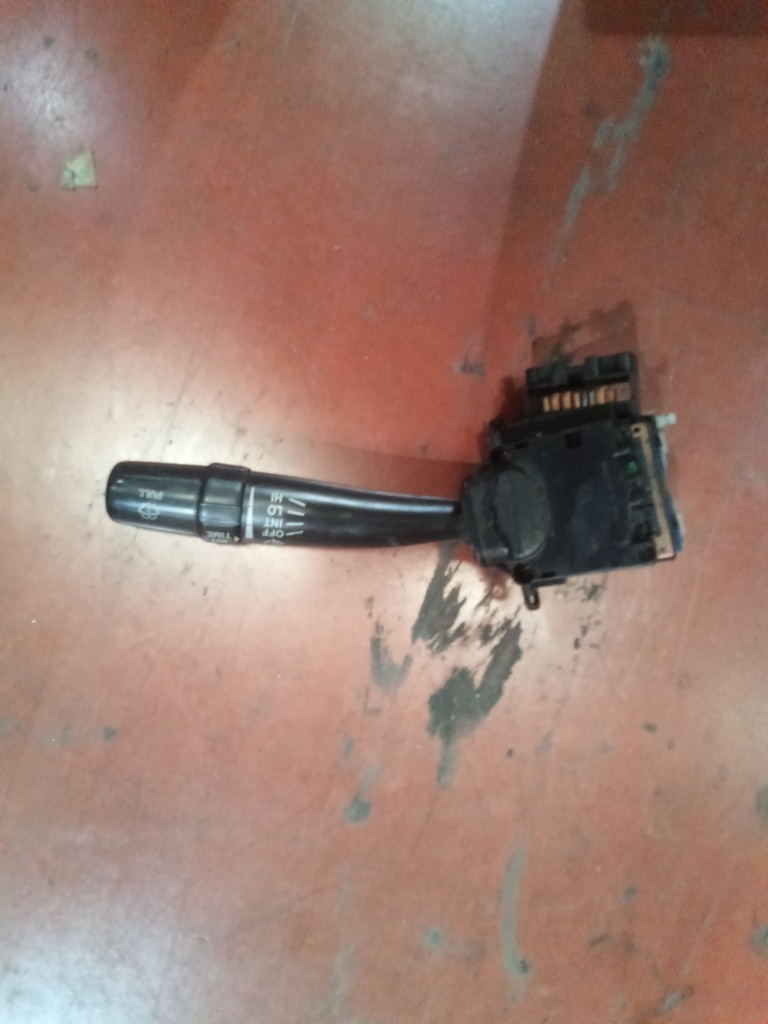 Mandos de limpiaparabrisas toyota yaris '03