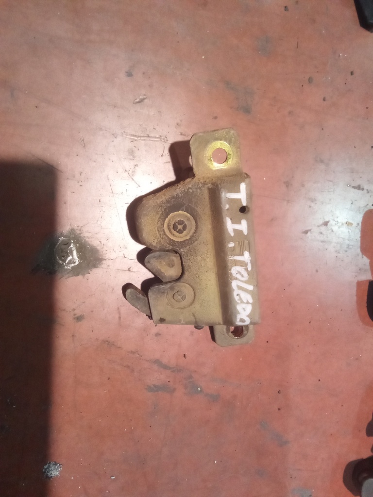 Cerradura maletero seat Toledo '97
