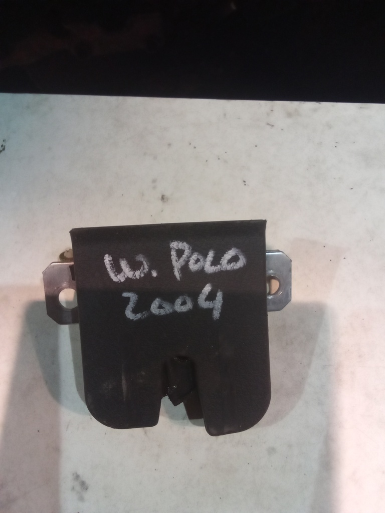 Cerradura maletero Volkswagen polo '04