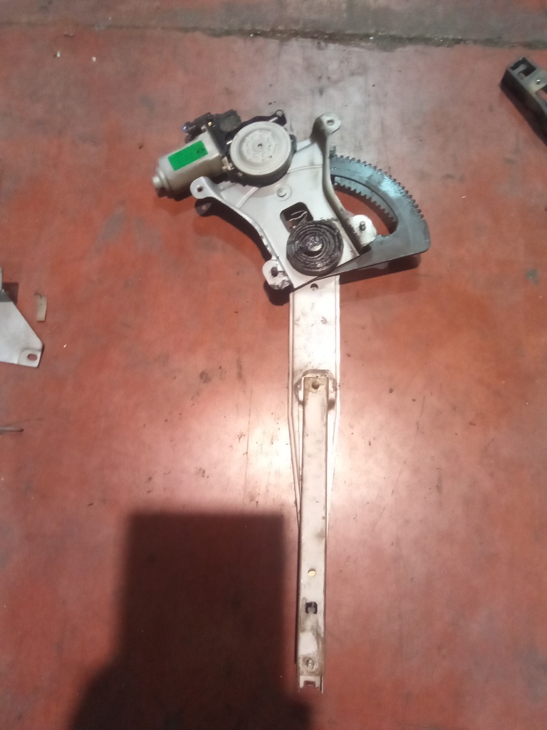 Elevalunas delantero izquierdo Daewoo kalos '03