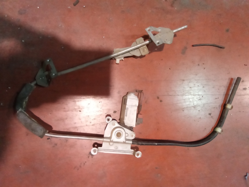 Elevalunas delantero derecho Jeep cherokee '95