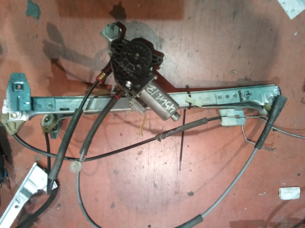 Elevalunas delantero izquierdo citroen Xsara '97