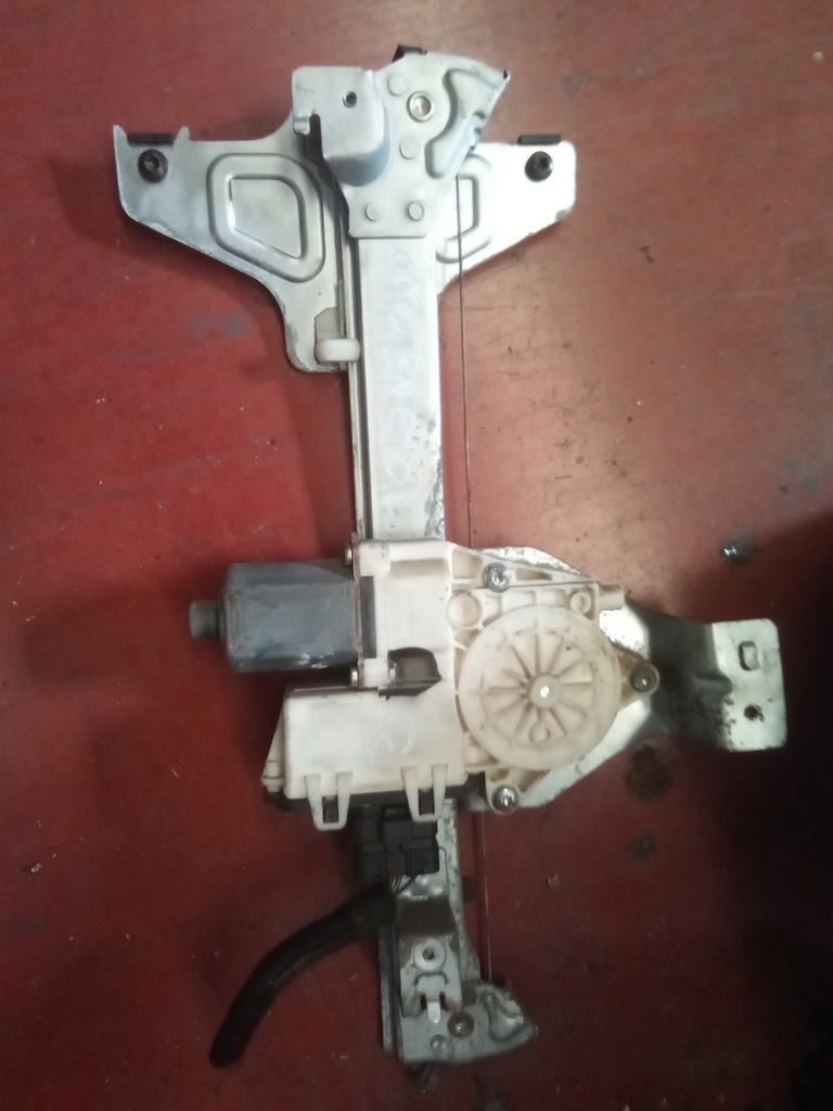 Elevalunas trasero izquierdo citroen c4 '09