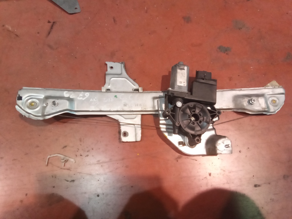 Elevalunas delantero derecho citroen c3 '17