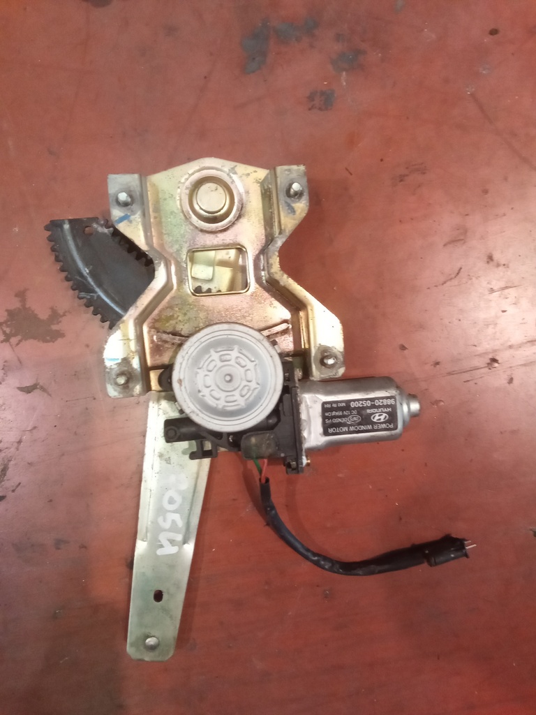 Elevalunas trasero derecho Hyundai atos '05