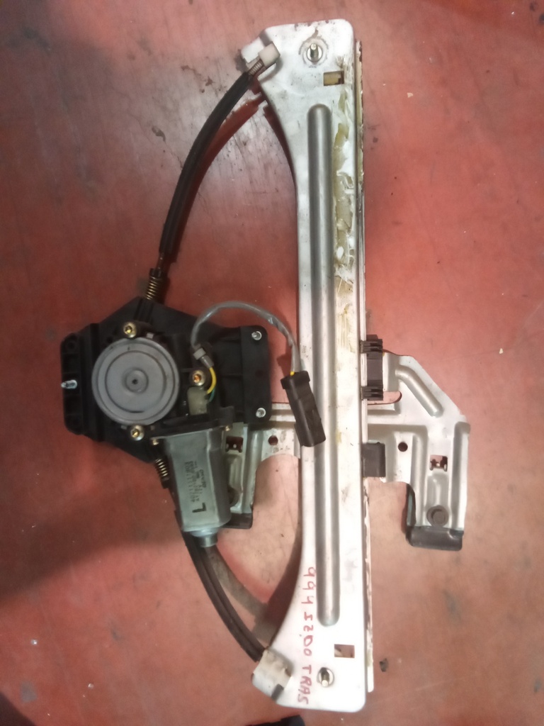 Elevalunas trasero izquierdo Chrysler pt cruiser '01