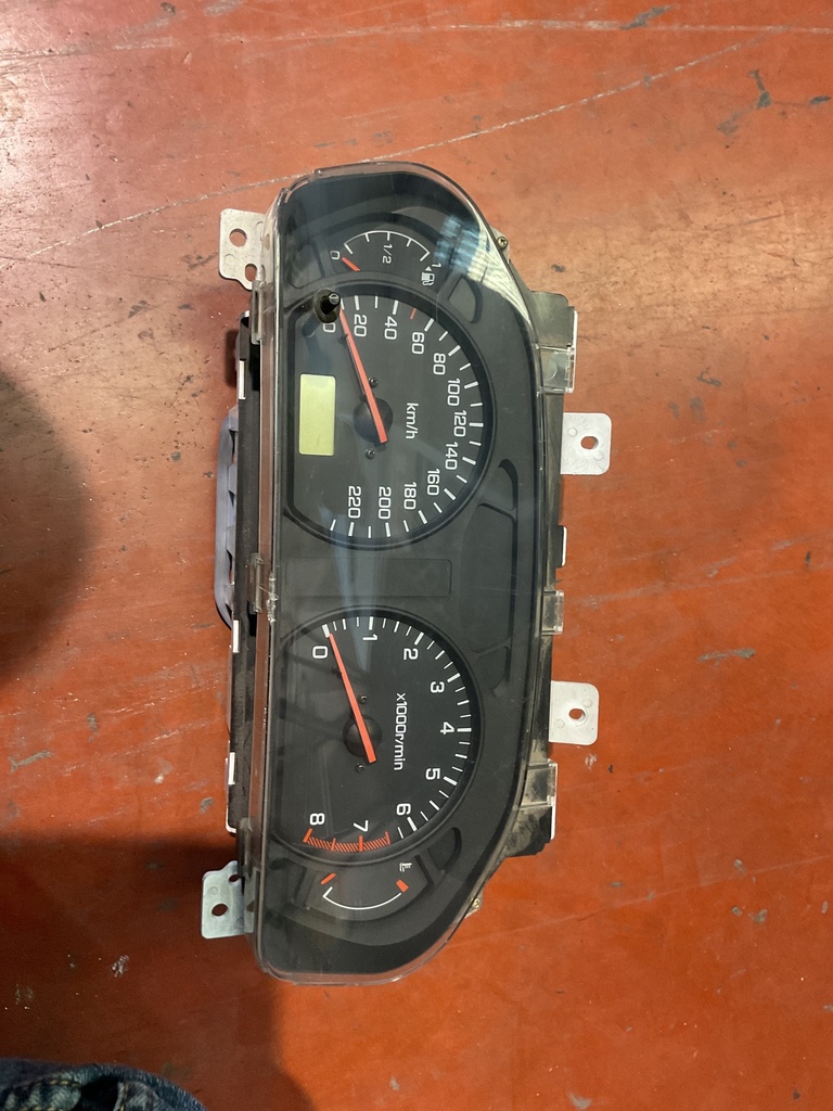 Cuadro instrumentos mitsubishi space 2001