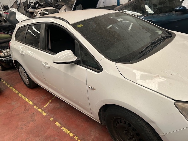 0426 OPEL ASTRA 1.7 CDTI 2011