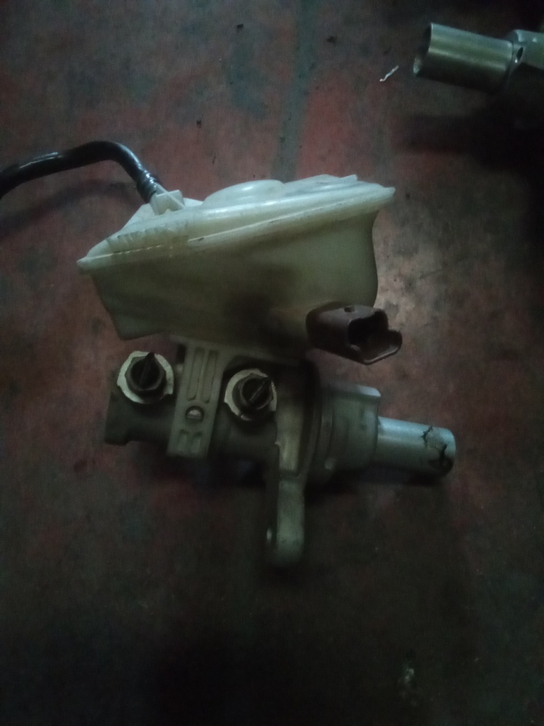 Bomba de freno citroen c4 1.6 hdi '07