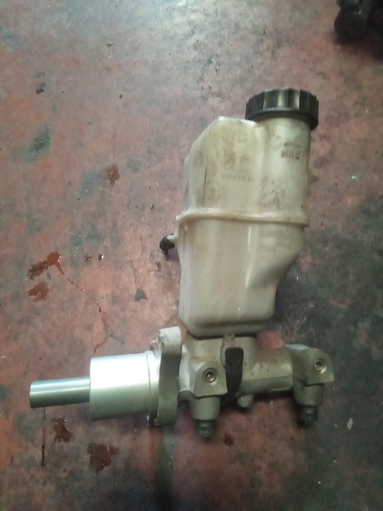 Bomba de freno citroen c6 2.2 hdi '07