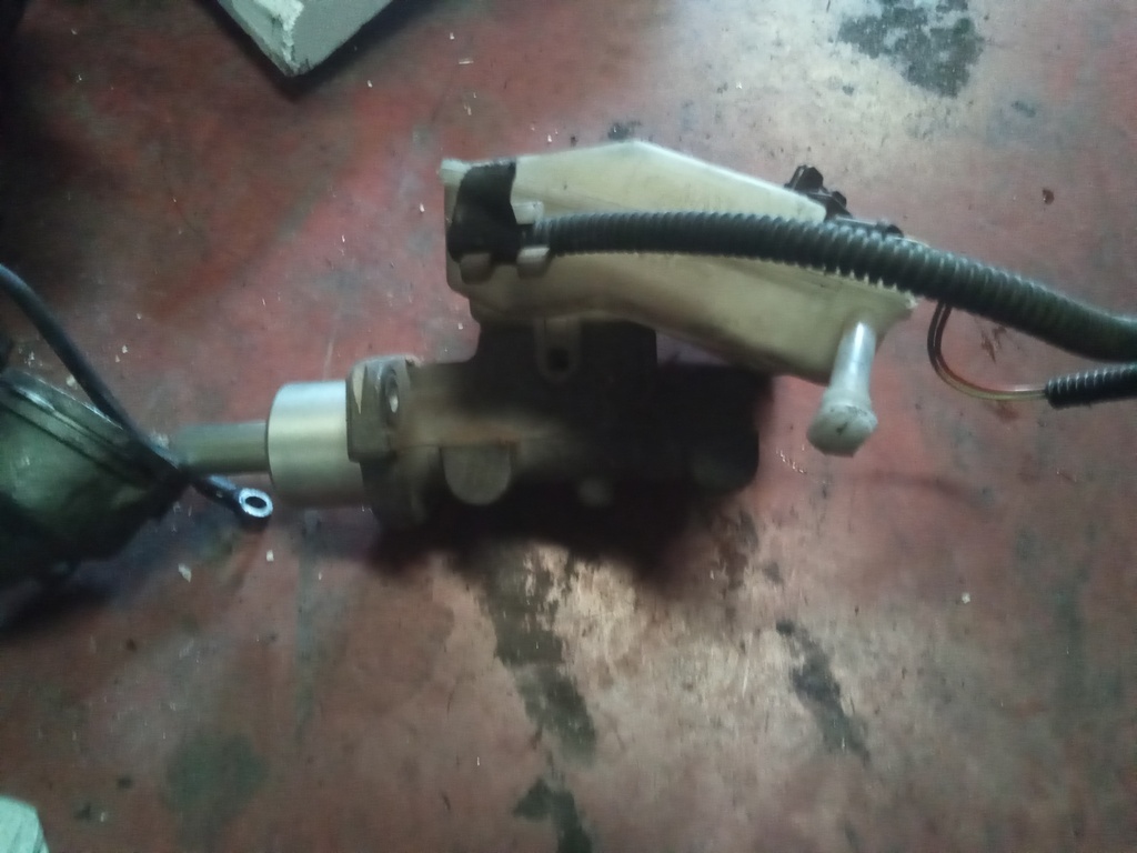 Bomba de freno Peugeot 206 1.6 '02