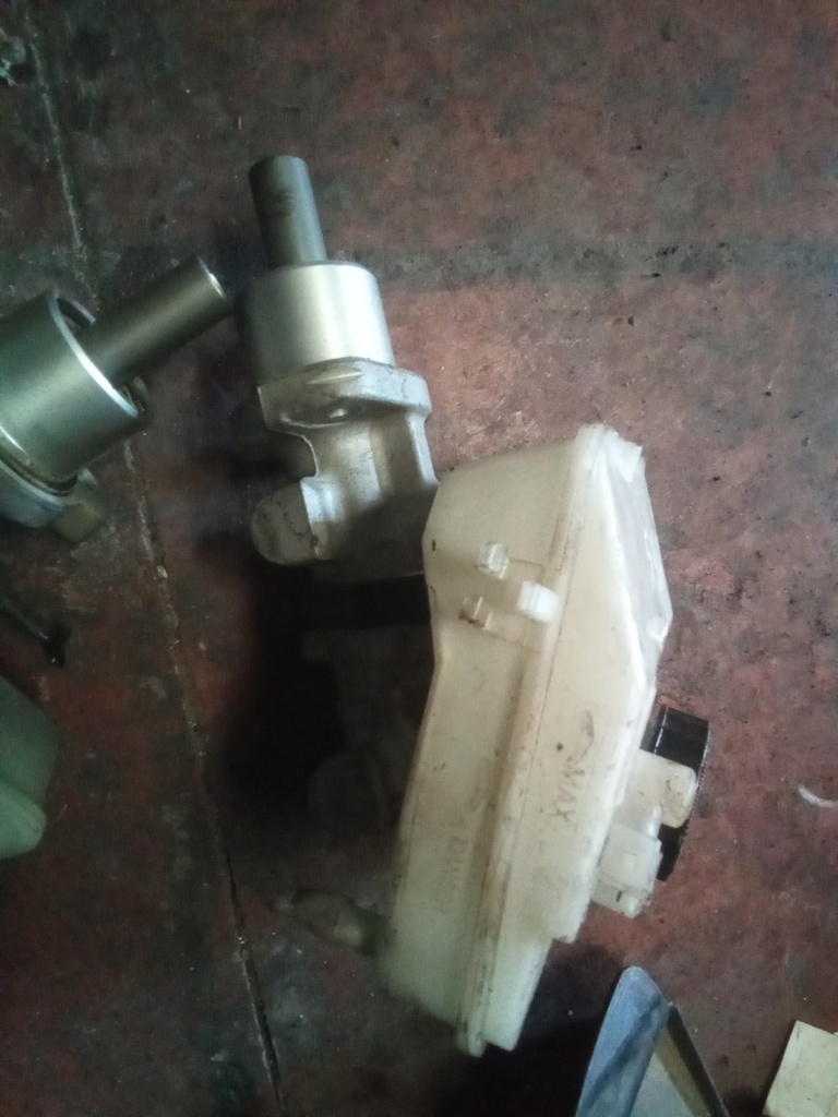 Bomba de freno Peugeot 206 1.4 hdi '00