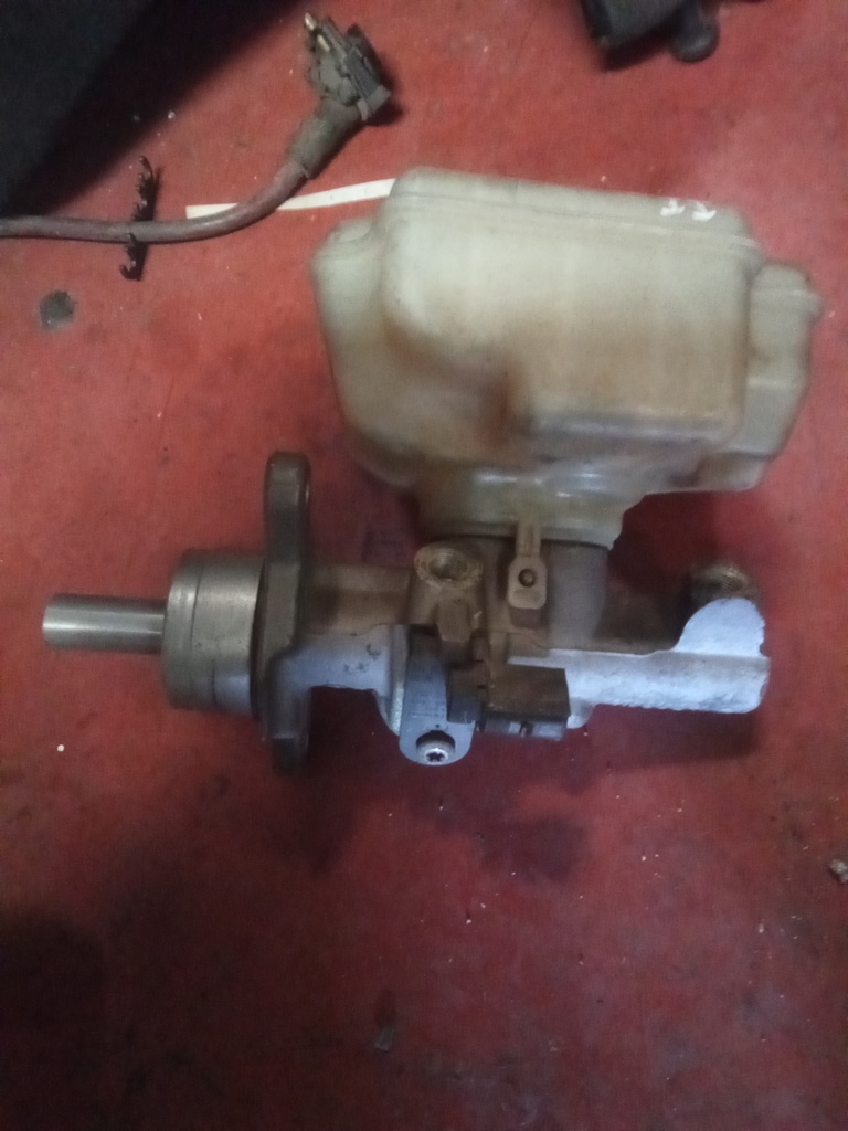 Bomba de freno seat león 1.9 tdi '08