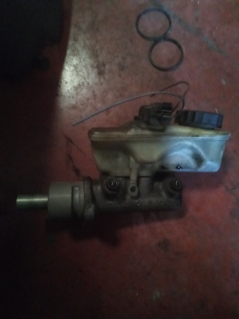 Bomba de freno seat arosa '98