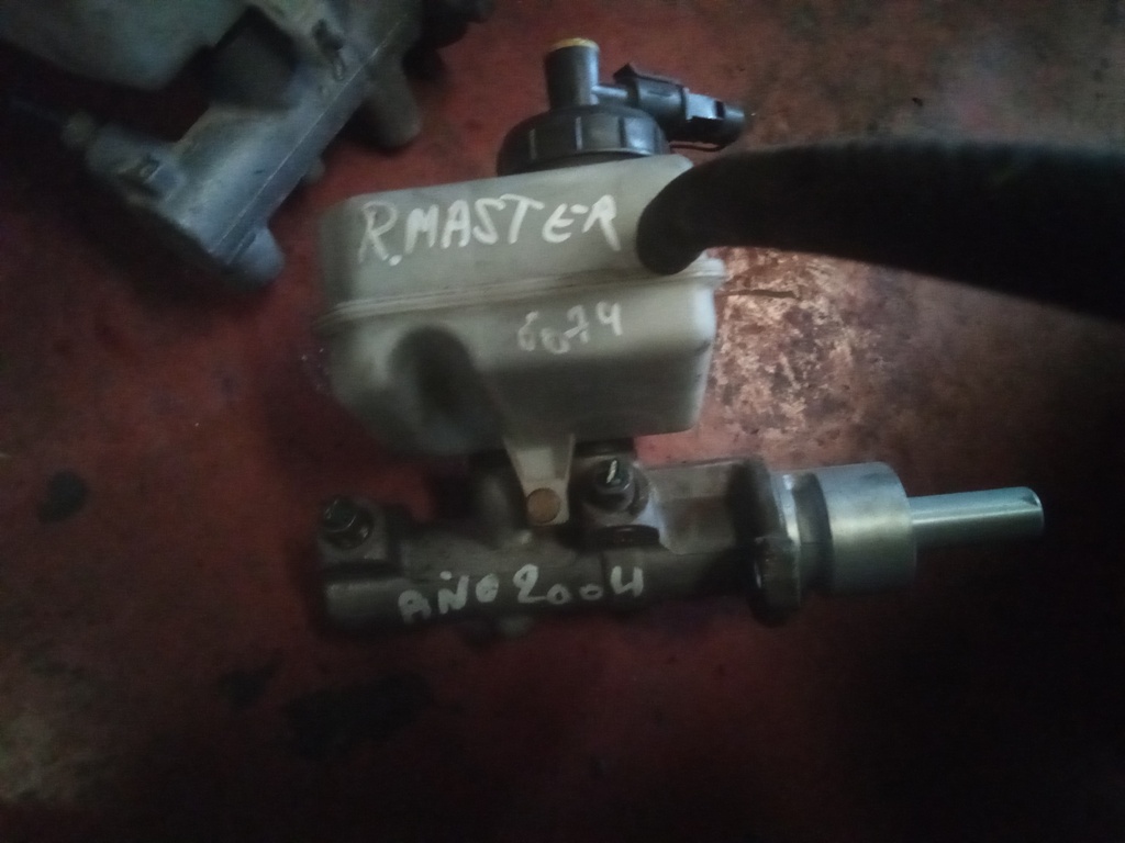 Bomba de freno Renault Master 2.5 dci '04