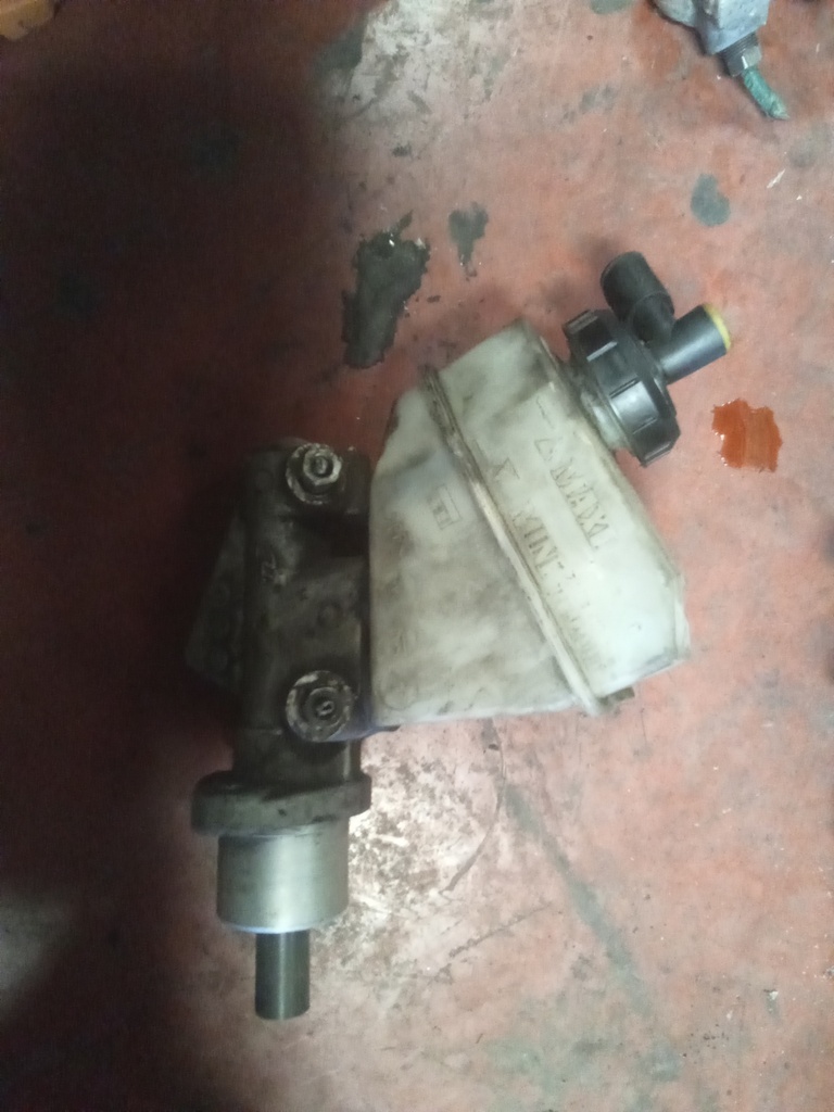 Bomba de freno Renault clio 1.5 dci '04