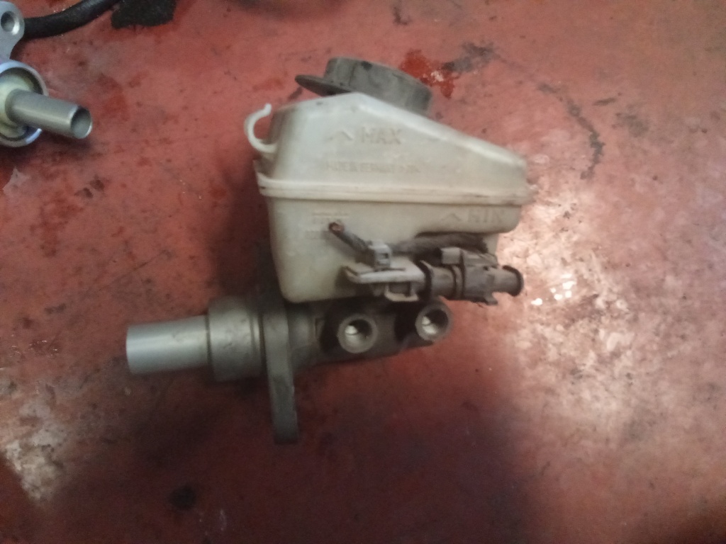 Bomba de freno Opel Astra h 1.9 cdti '08