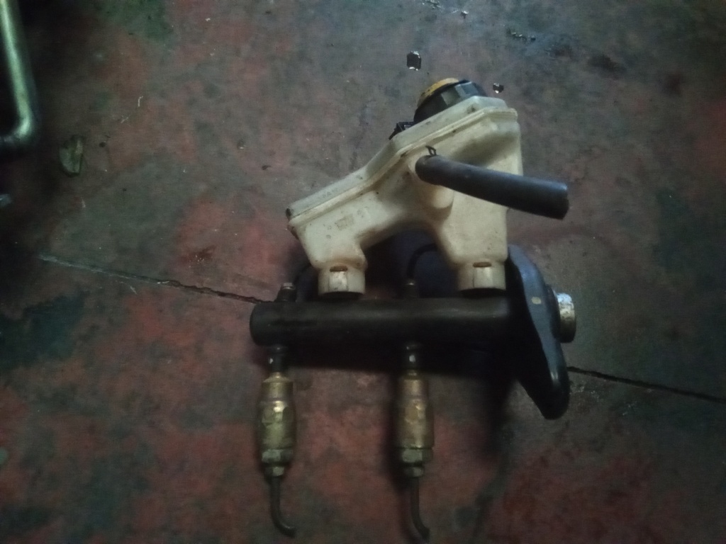 Bomba de freno Ford fiesta 1.8d '97