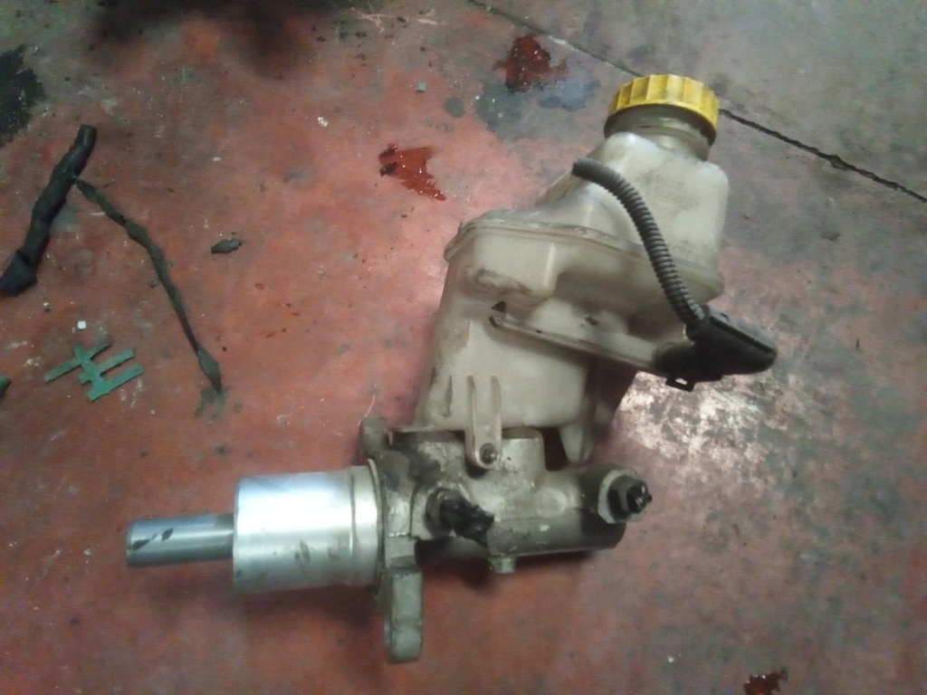 Bomba de freno lancia thesis 2.4 jtd '04