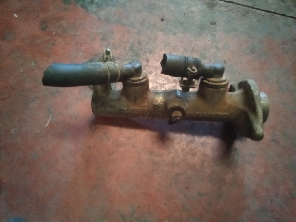 Bomba de freno Nissan vanette 2.3D '96