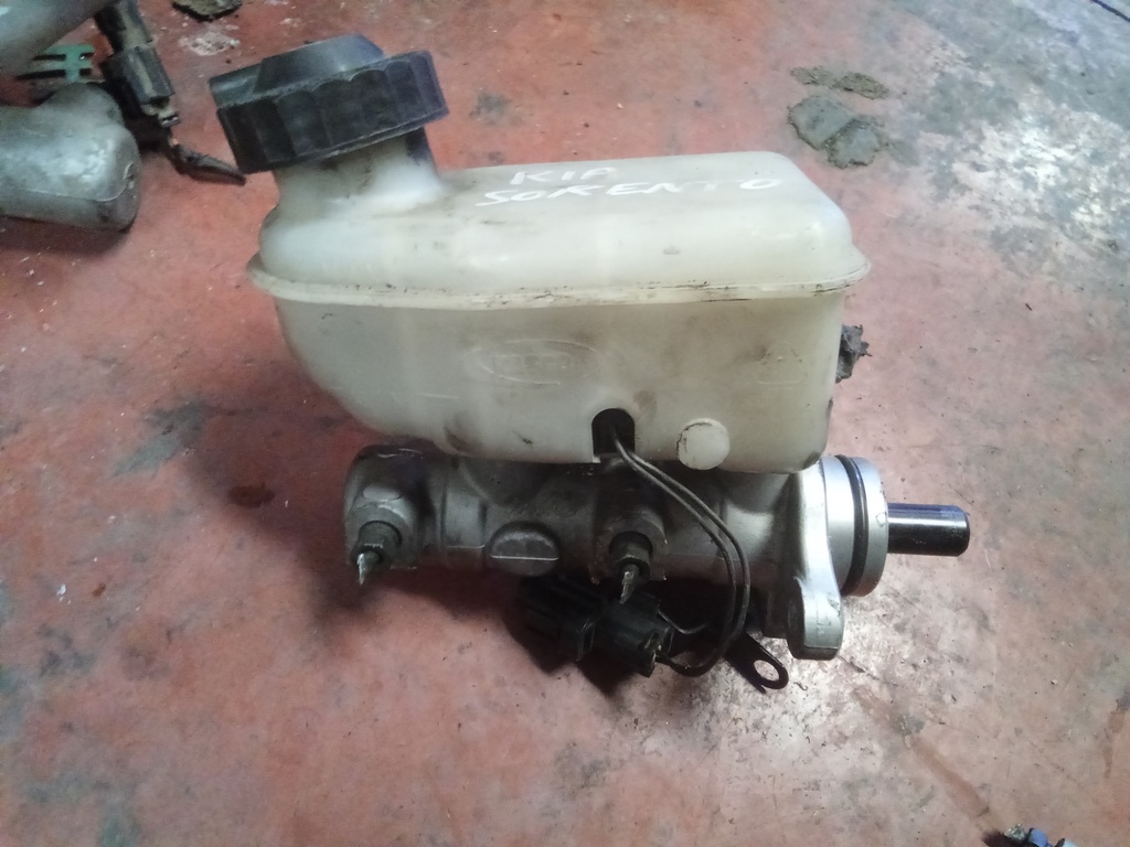 Bomba de freno Kia sorento 2.5 crdi '05